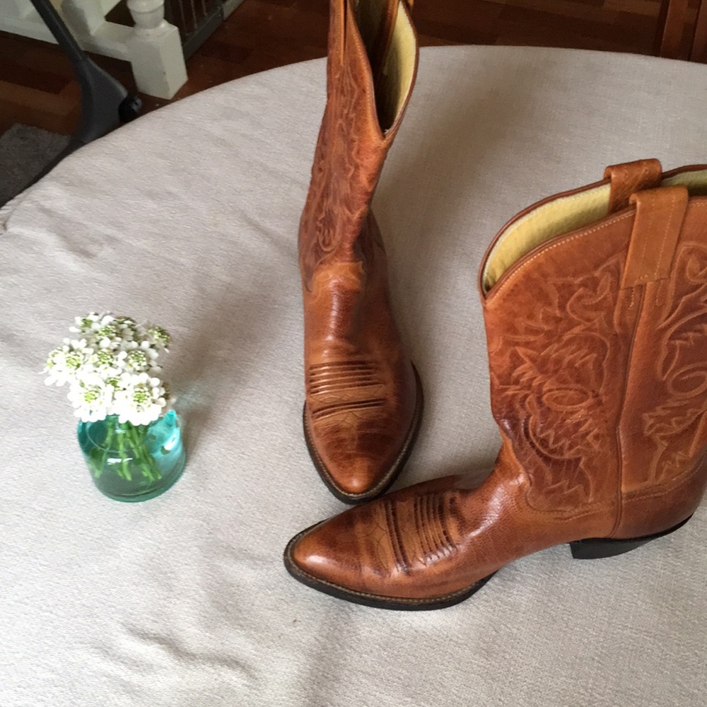 Gorgeous vintage Sanders cowgirl boots size 7.5